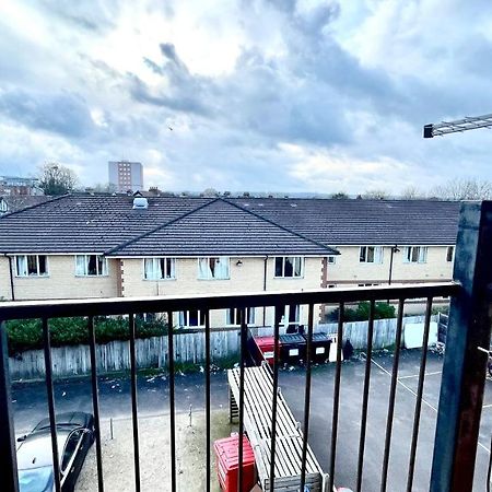 Holiday Flat In Central Slough Near To London Heathrow And Windsor With Free Car Park Экстерьер фото