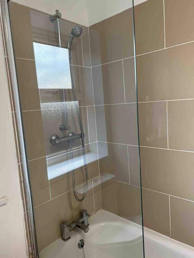 Holiday Flat In Central Slough Near To London Heathrow And Windsor With Free Car Park Экстерьер фото